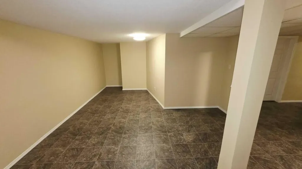 10722 91 Street Peace River AB T8S1R1