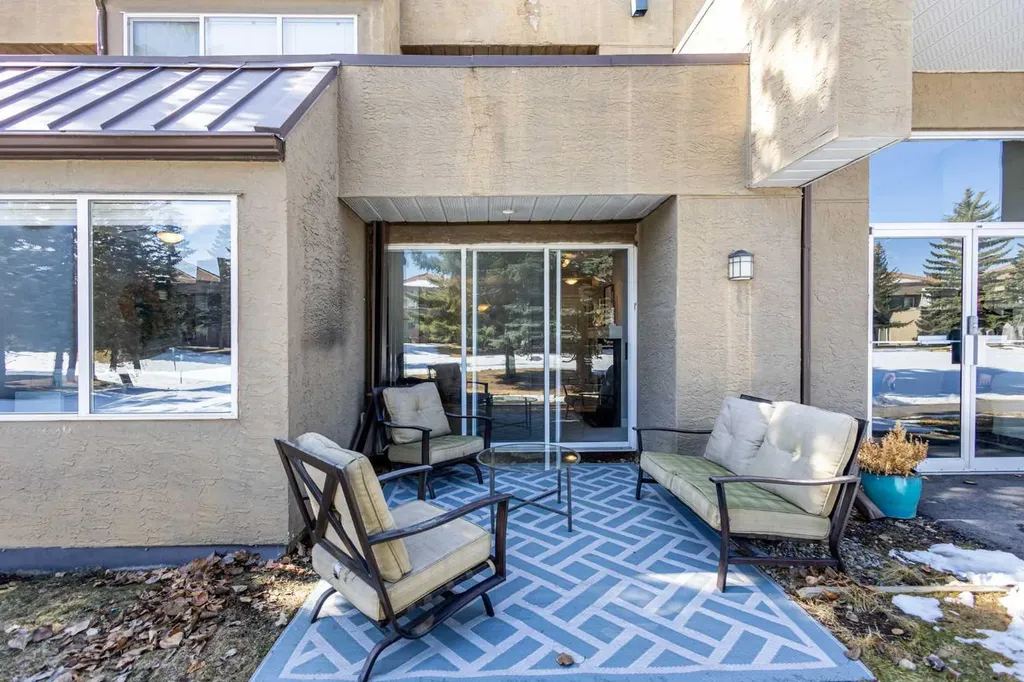 108 Village Heights SW Calgary AB T3H 2L2