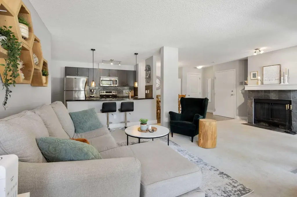 108 Village Heights SW Calgary AB T3H 2L2