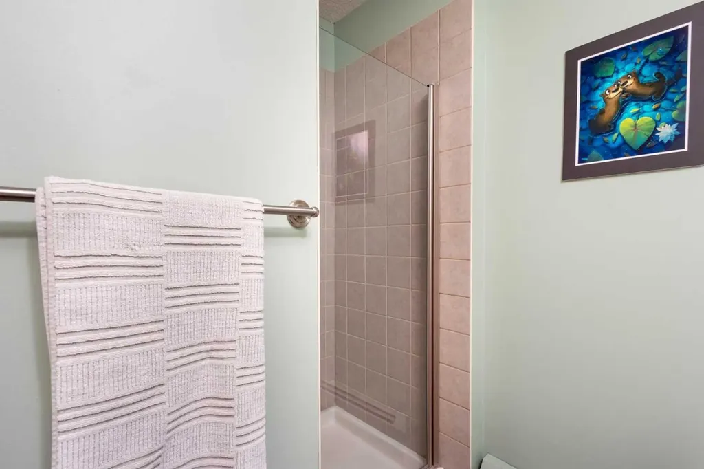 108 Village Heights SW Calgary AB T3H 2L2