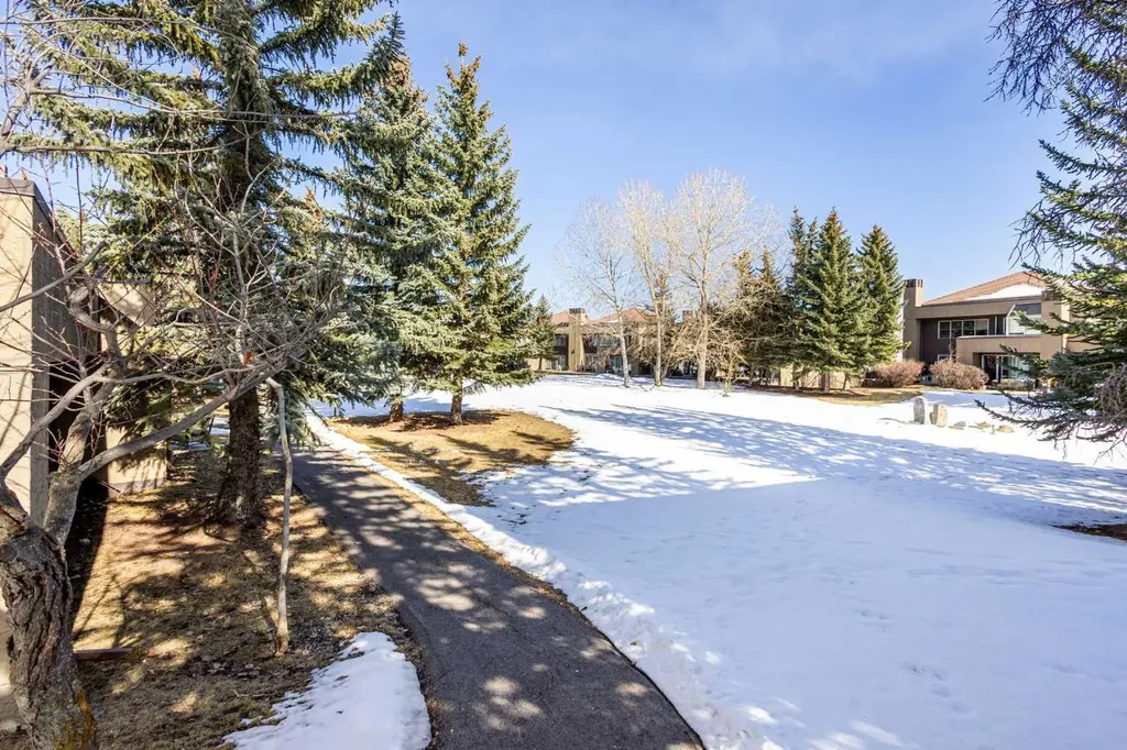 108 Village Heights SW Calgary AB T3H 2L2