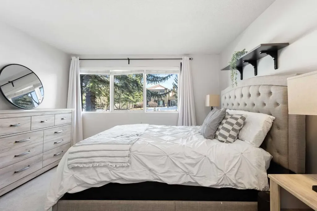 108 Village Heights SW Calgary AB T3H 2L2