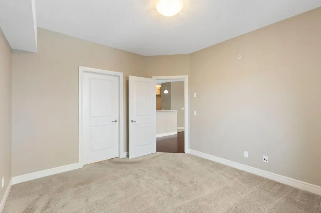2330 Fish Creek Boulevard SW Calgary AB T2Y 0L1