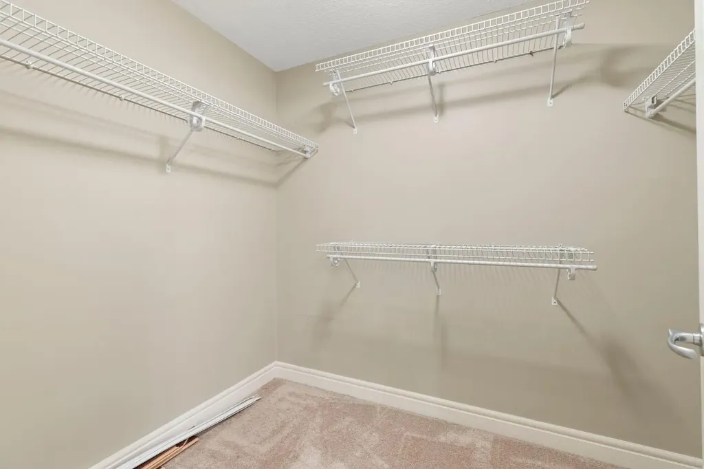 2330 Fish Creek Boulevard SW Calgary AB T2Y 0L1