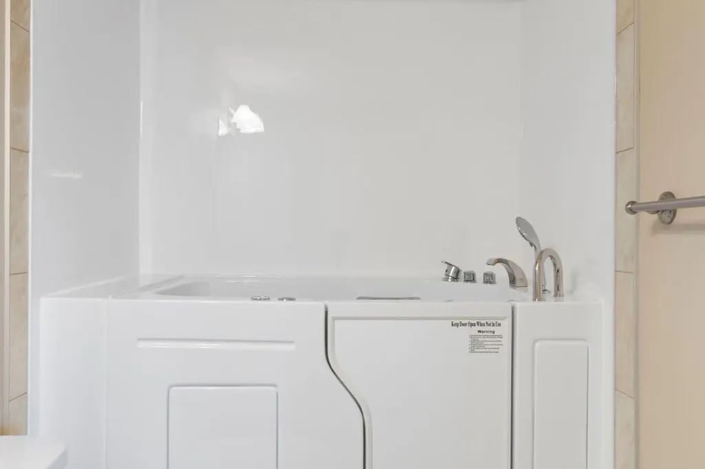 2330 Fish Creek Boulevard SW Calgary AB T2Y 0L1