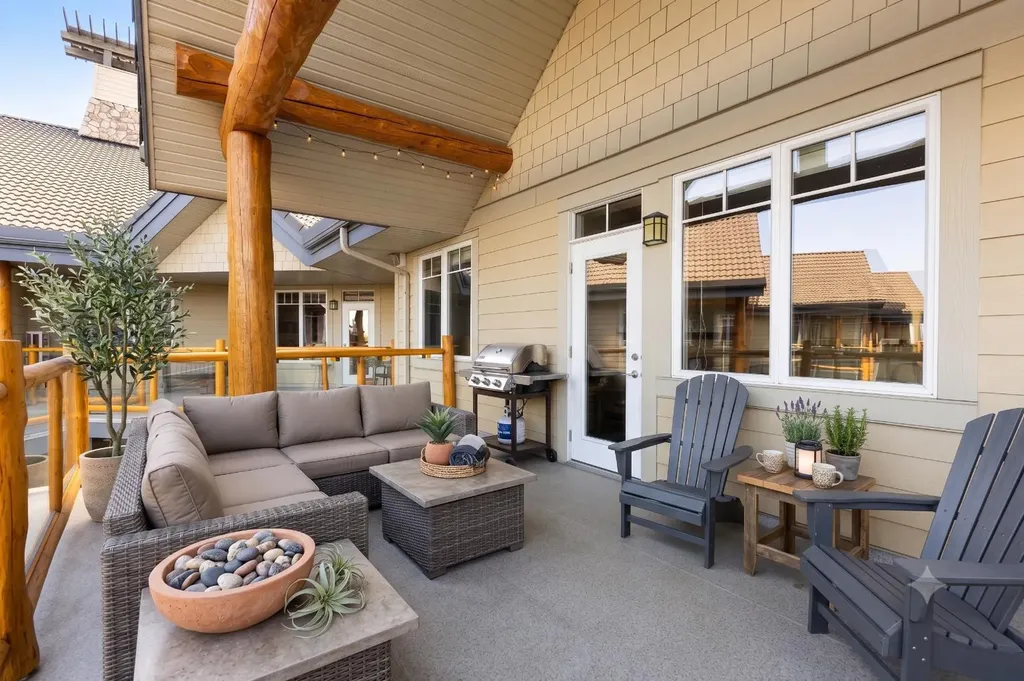 2330 Fish Creek Boulevard SW Calgary AB T2Y 0L1