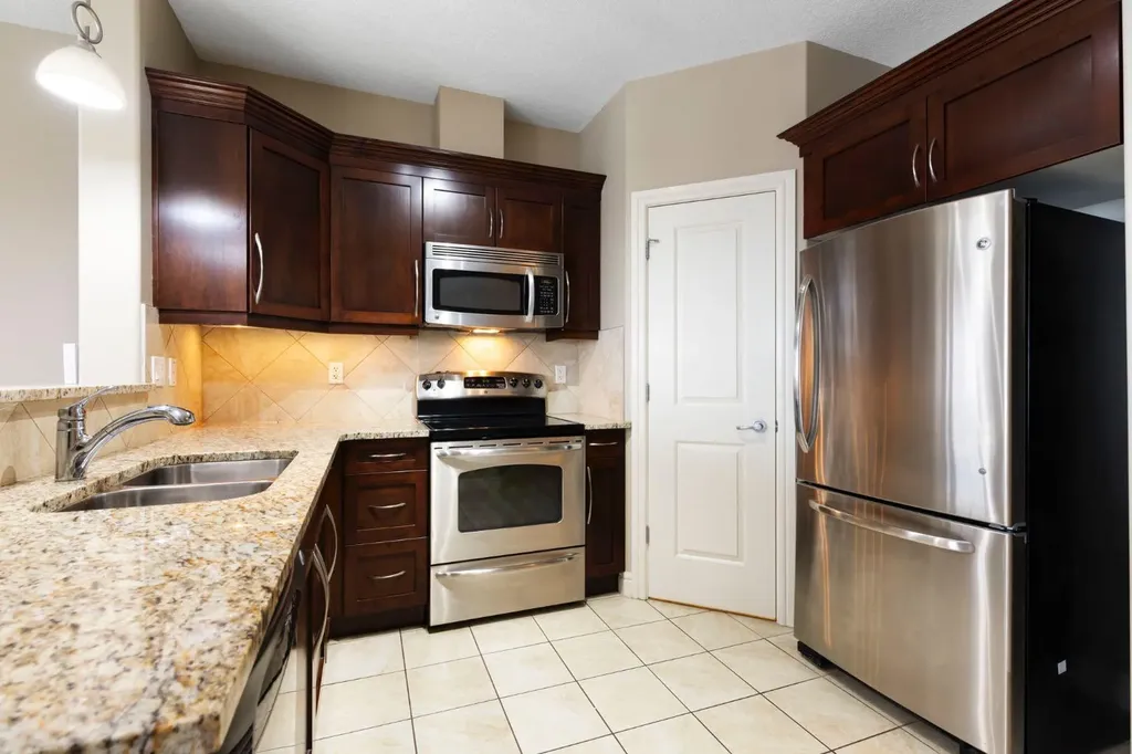 2330 Fish Creek Boulevard SW Calgary AB T2Y 0L1