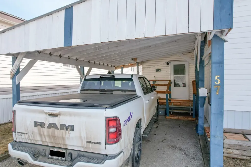 4202 45 Street Wetaskiwin AB T9A 2L3