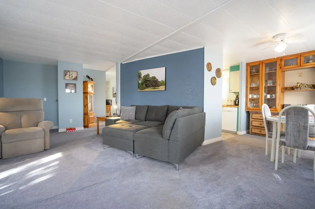 4202 45 Street Wetaskiwin AB T9A 2L3
