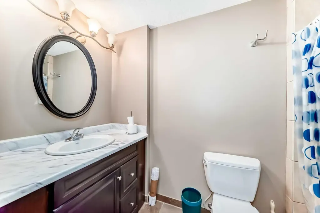 36 Castleglen Way NE Calgary AB T3J 1T3