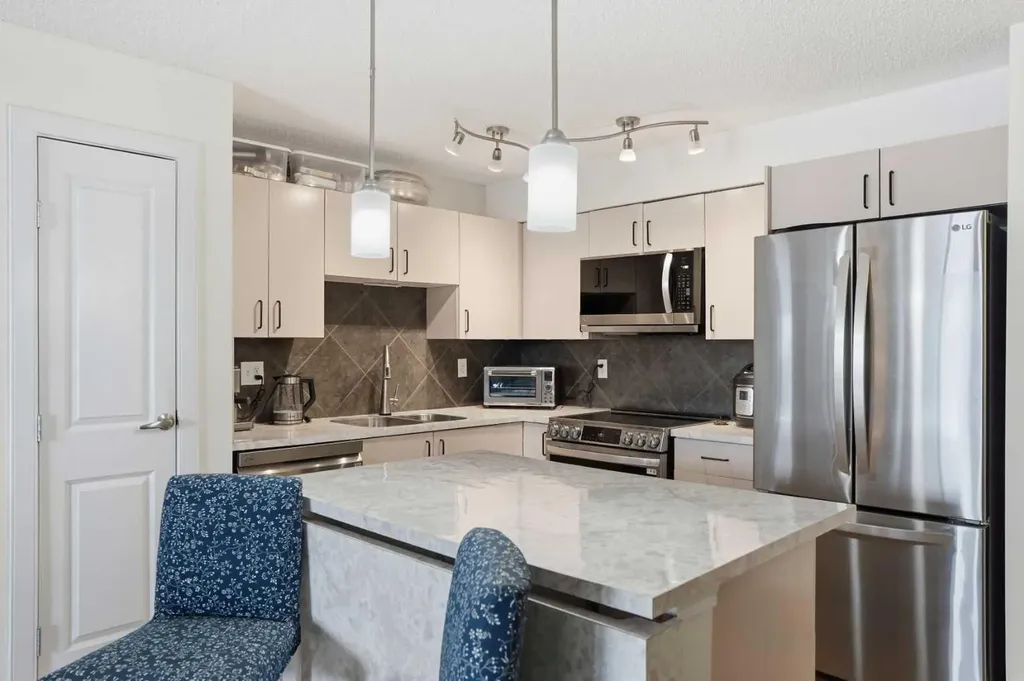108 Country Village Circle NE Calgary AB T3K 0E3