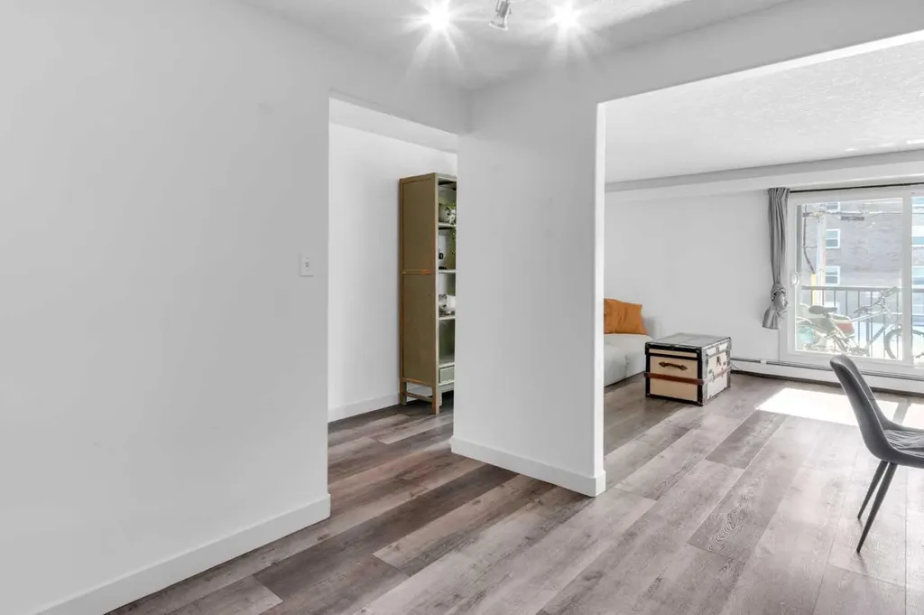 931 2 Avenue NW Calgary AB T2N 0E6