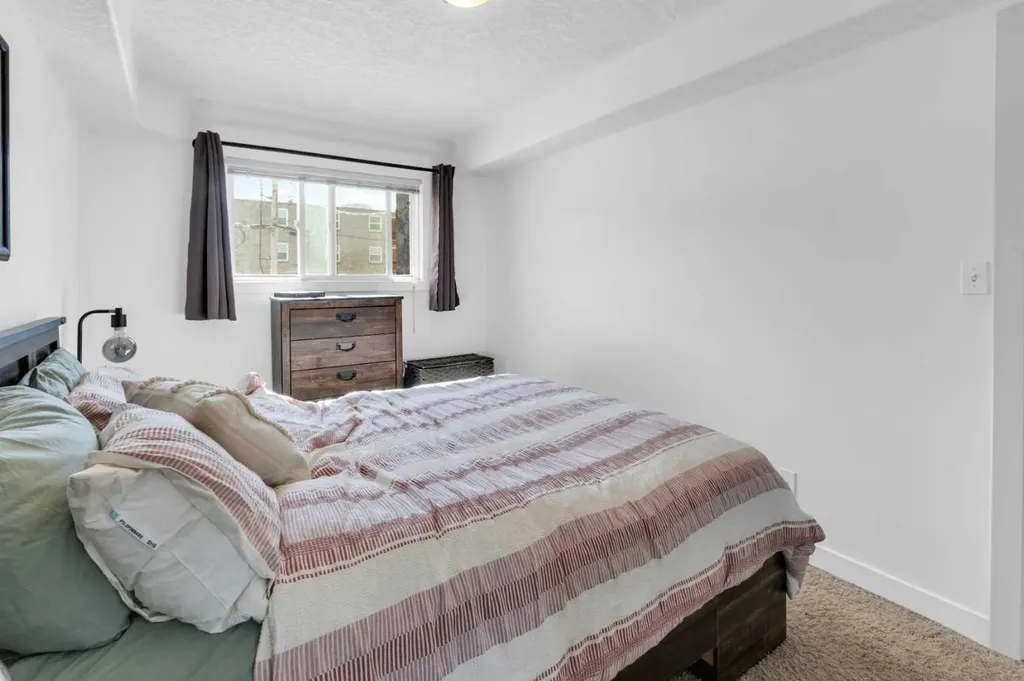931 2 Avenue NW Calgary AB T2N 0E6