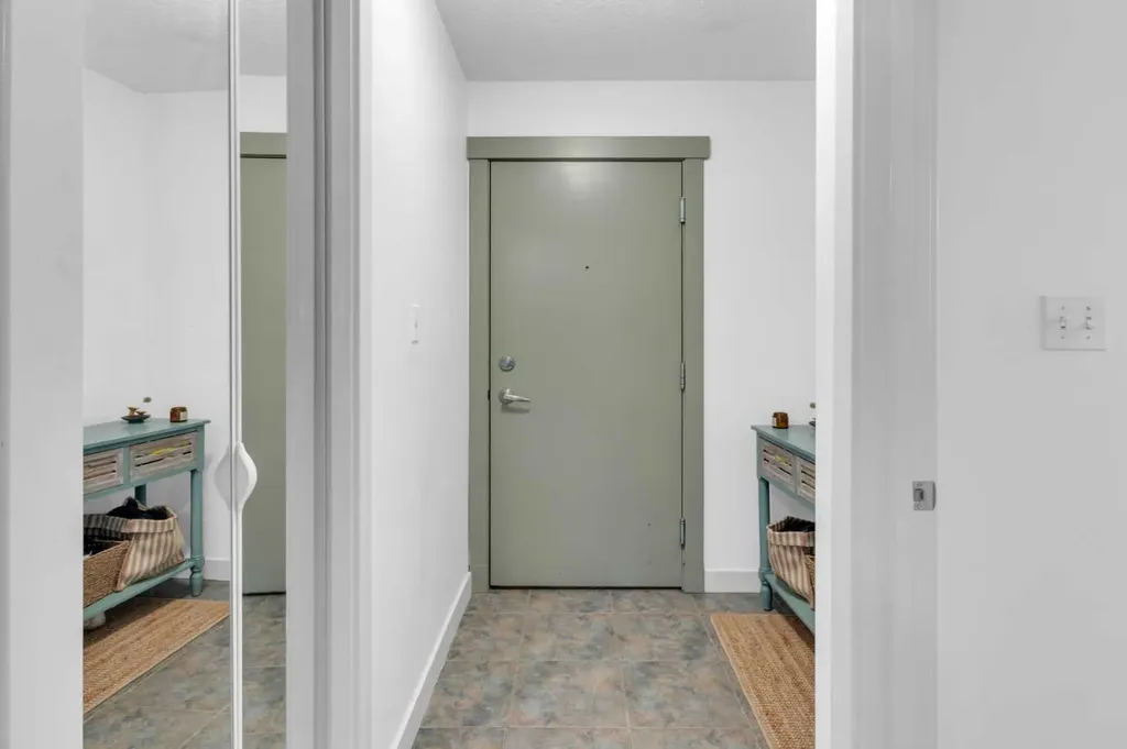 931 2 Avenue NW Calgary AB T2N 0E6