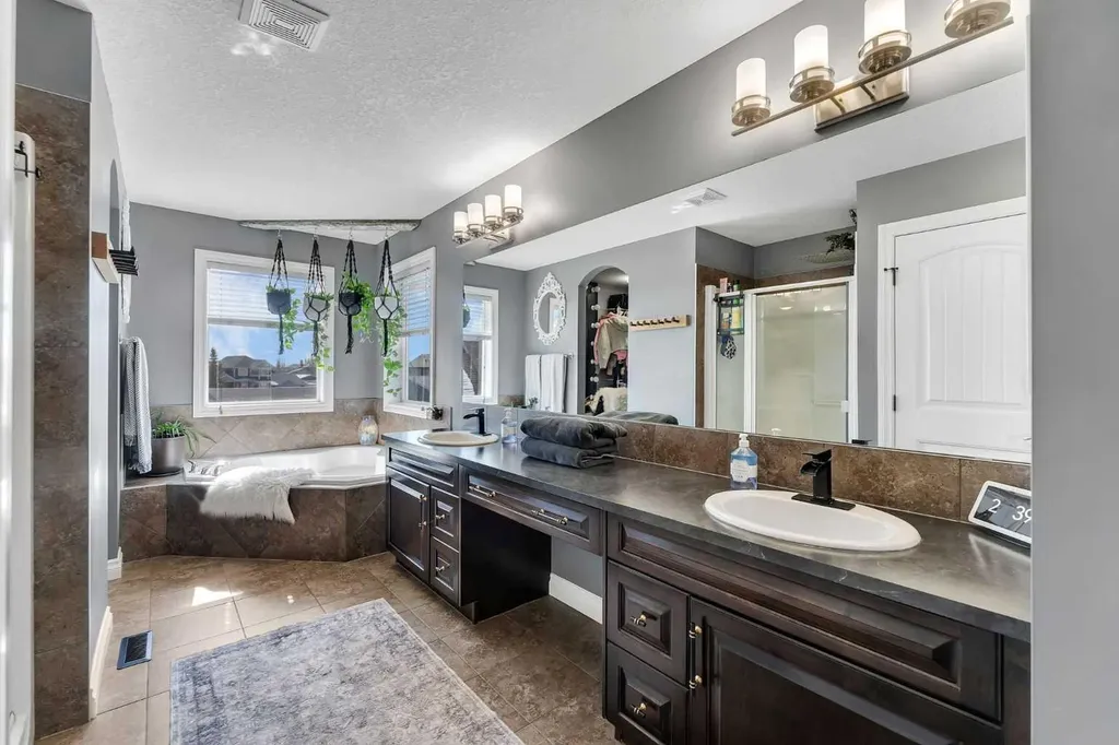 45 Hanson Hollow NE Langdon AB T0J 1X1