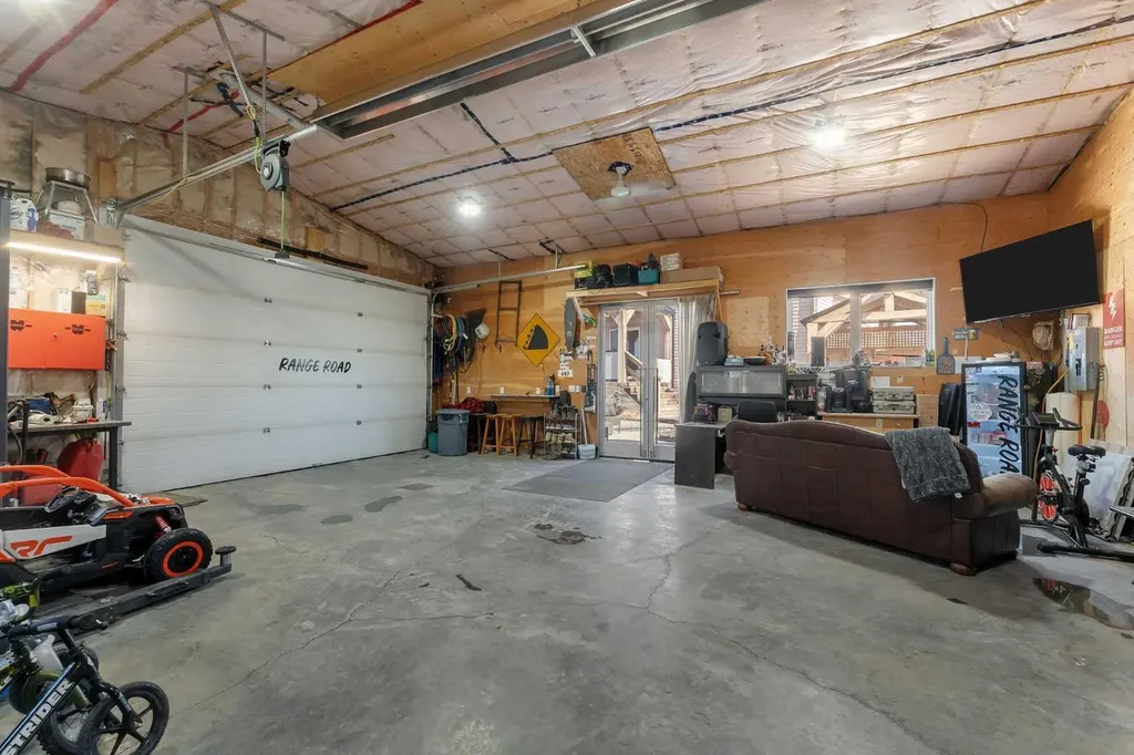 45 Hanson Hollow NE Langdon AB T0J 1X1