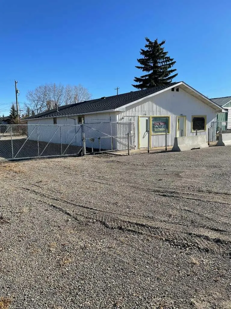 228 Centre Street NE Langdon AB T0J 1X2