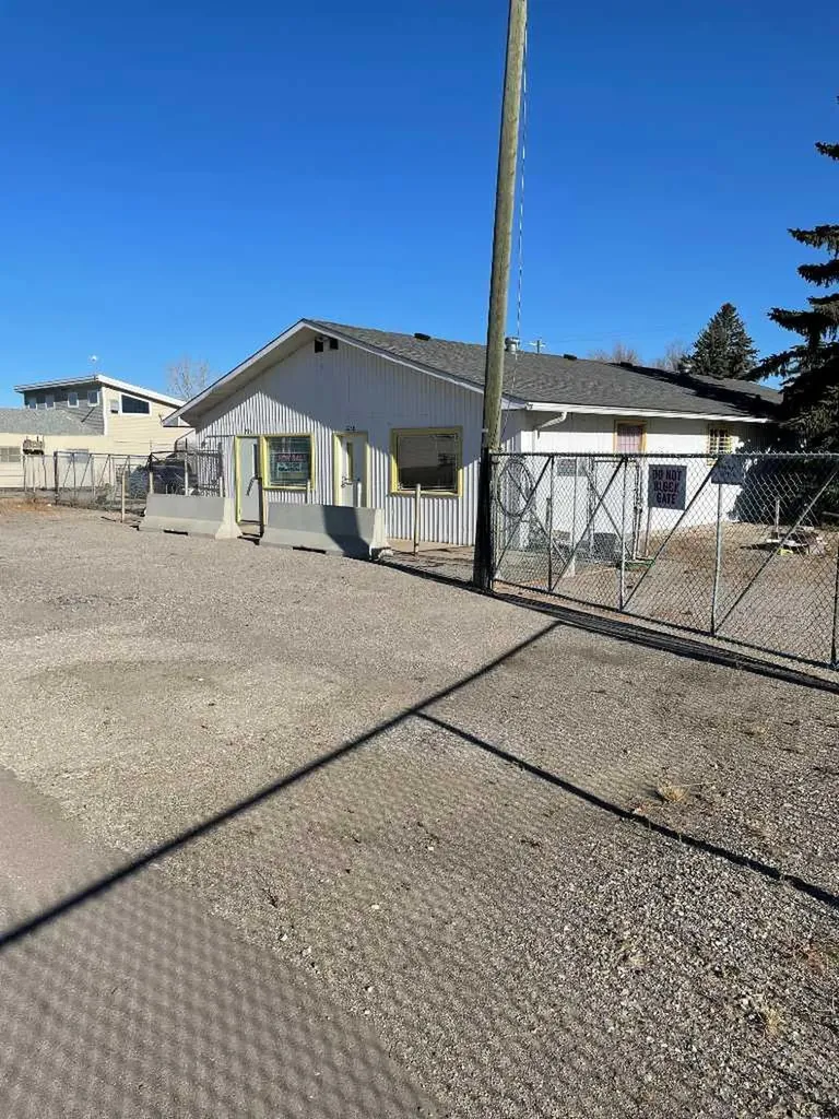 228 Centre Street NE Langdon AB T0J 1X2