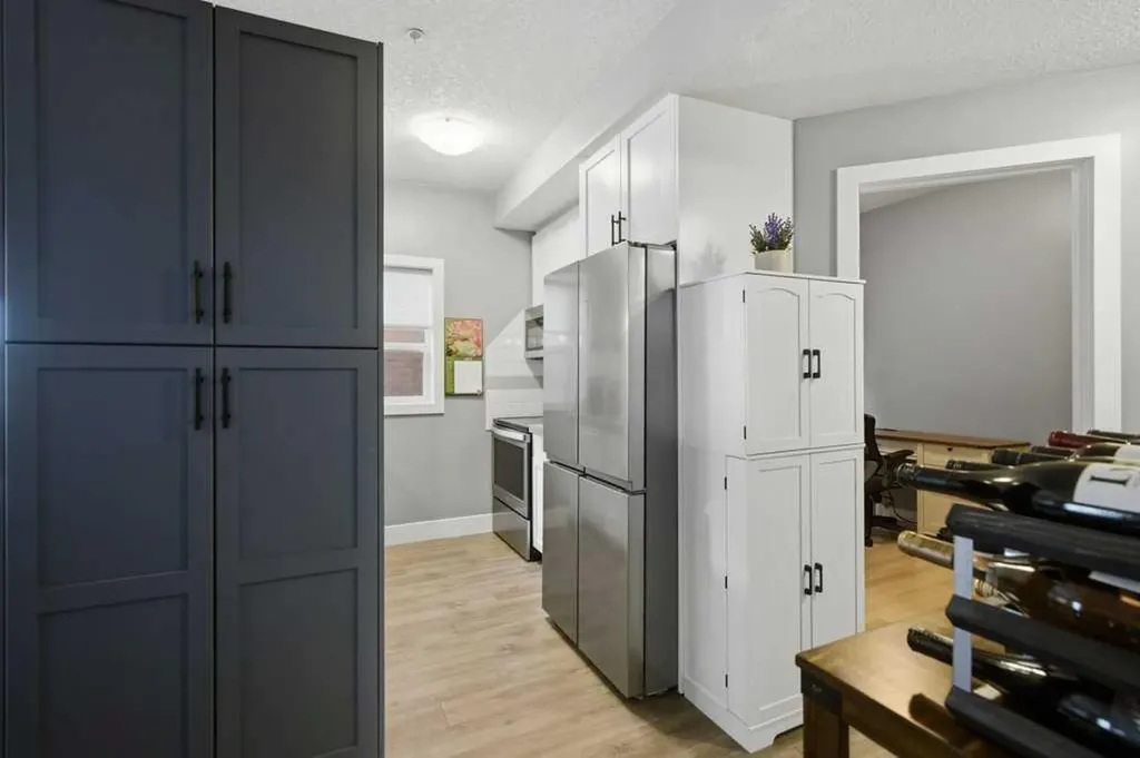 1235 13 Avenue SW Calgary AB T3C 0T2