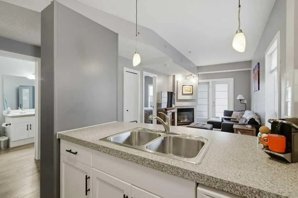 1235 13 Avenue SW Calgary AB T3C 0T2