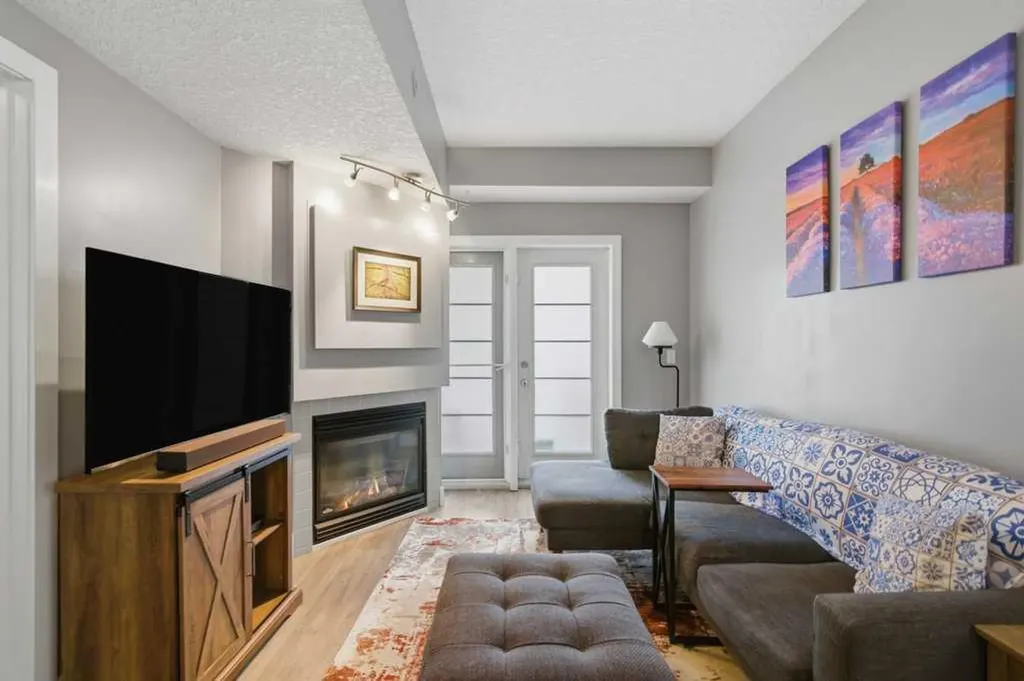 1235 13 Avenue SW Calgary AB T3C 0T2