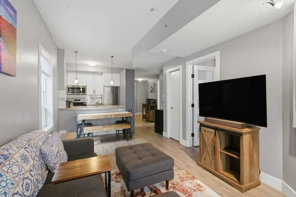 1235 13 Avenue SW Calgary AB T3C 0T2