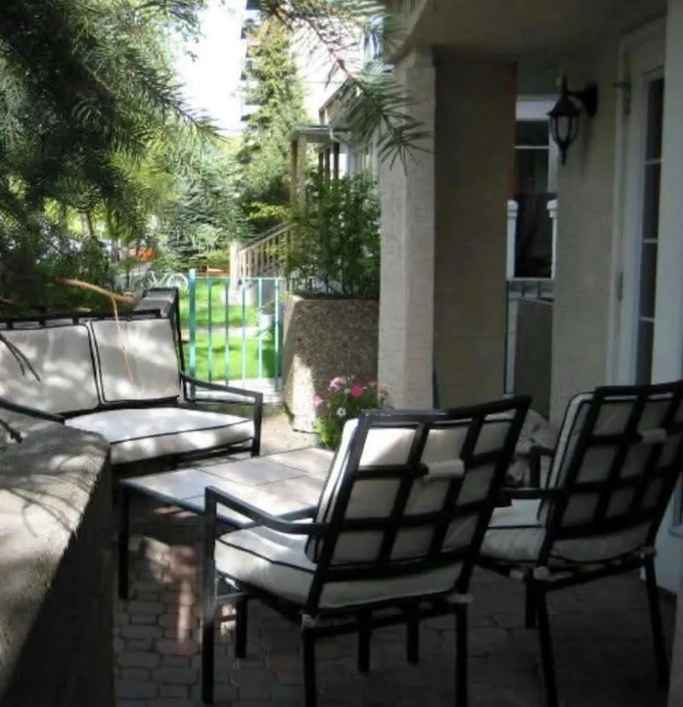 1235 13 Avenue SW Calgary AB T3C 0T2