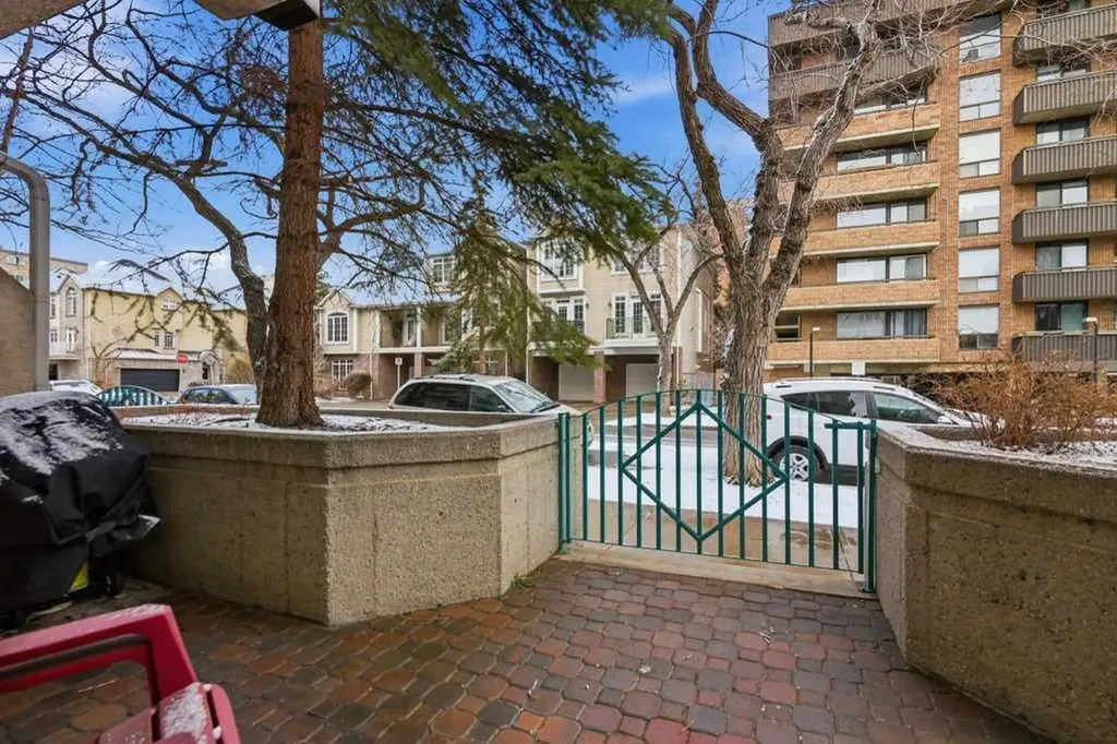 1235 13 Avenue SW Calgary AB T3C 0T2