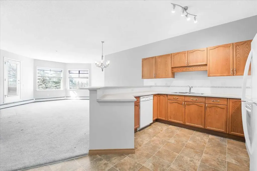 200 Lincoln Way SW Calgary AB T3E 7G7