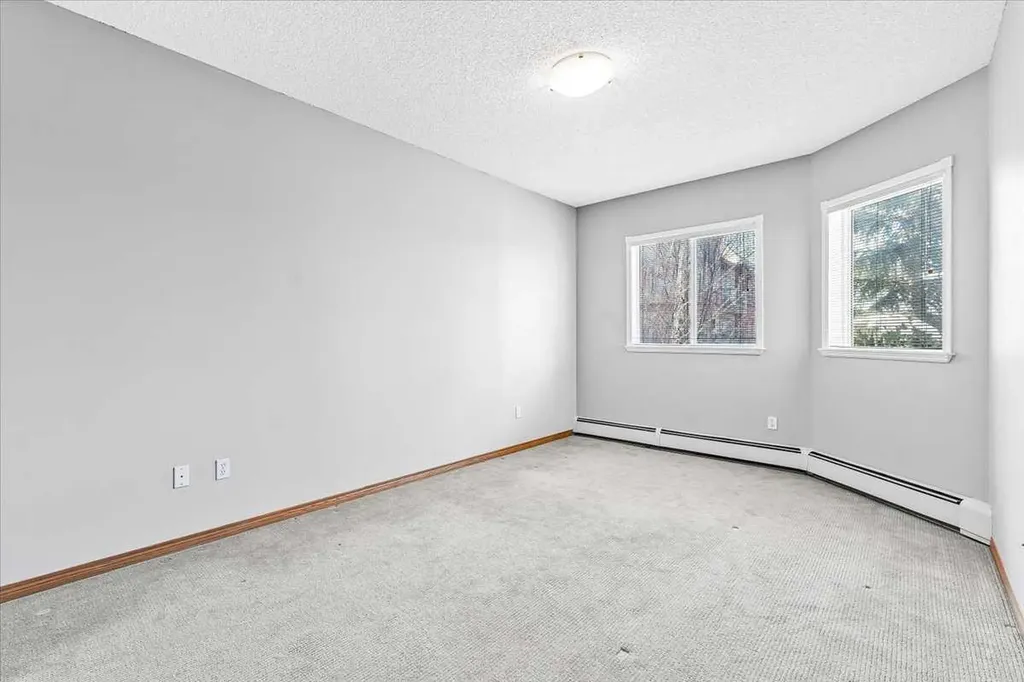 200 Lincoln Way SW Calgary AB T3E 7G7