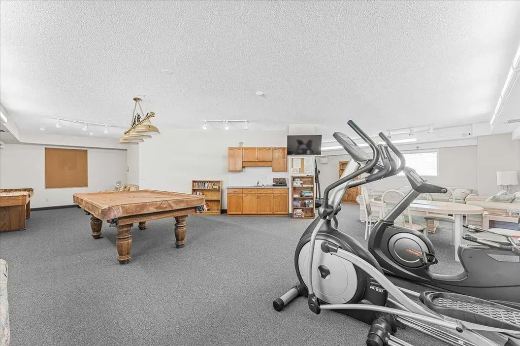 200 Lincoln Way SW Calgary AB T3E 7G7
