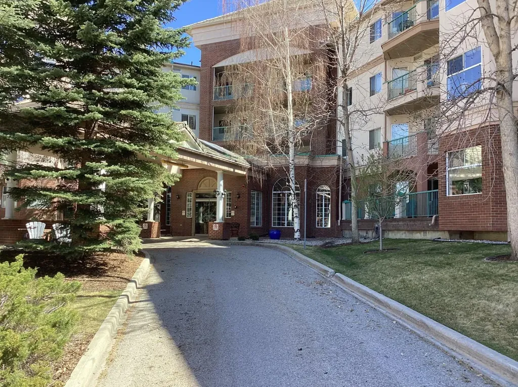 200 Lincoln Way SW Calgary AB T3E 7G7