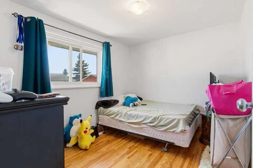 3907 39 Street Red Deer AB T4N 0M6