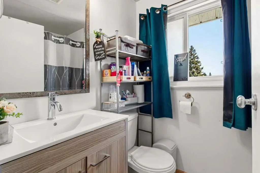 3907 39 Street Red Deer AB T4N 0M6