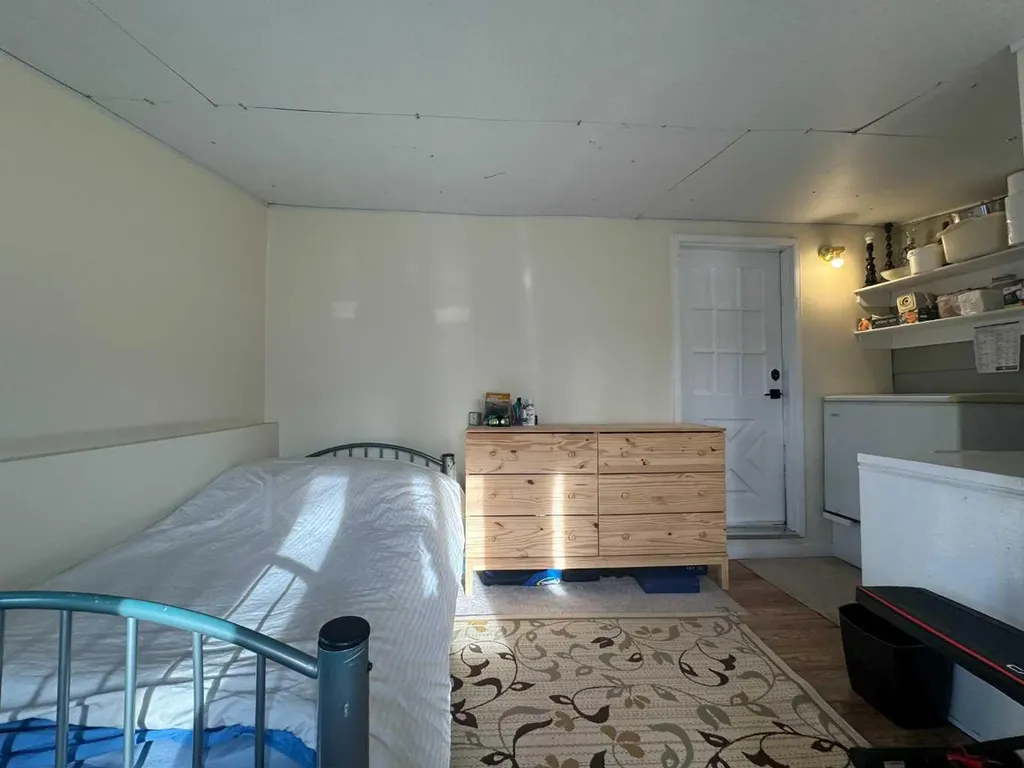 2715 Westside Drive W Lethbridge AB T1J 4M9