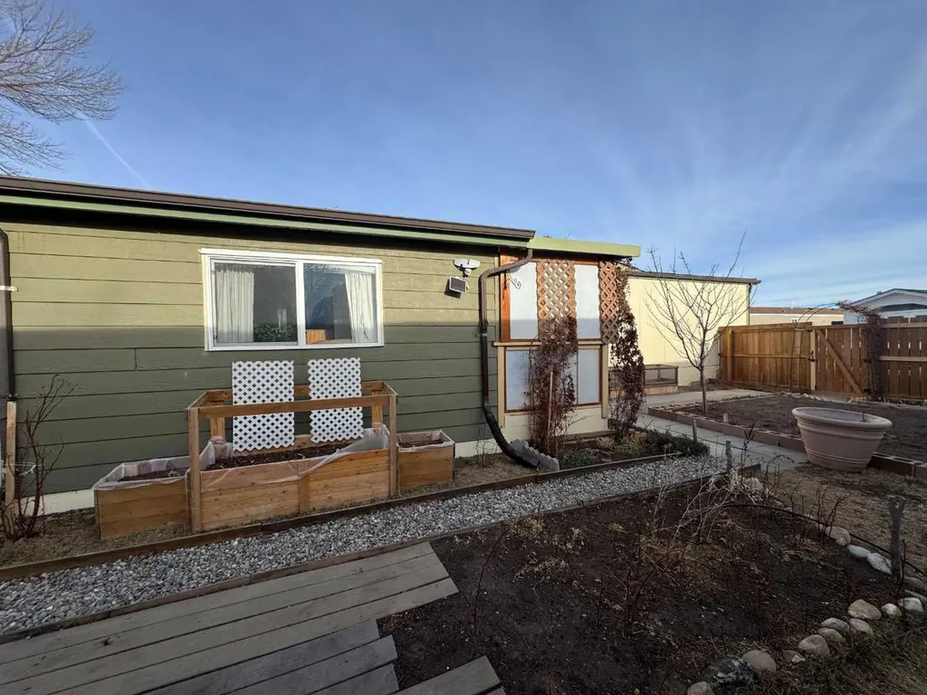 2715 Westside Drive W Lethbridge AB T1J 4M9