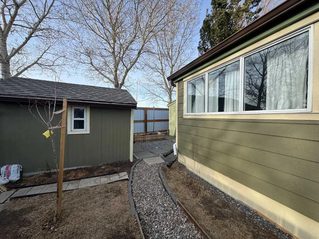2715 Westside Drive W Lethbridge AB T1J 4M9