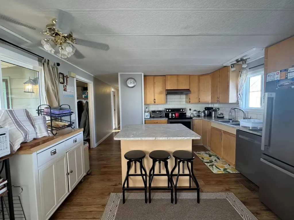 2715 Westside Drive W Lethbridge AB T1J 4M9