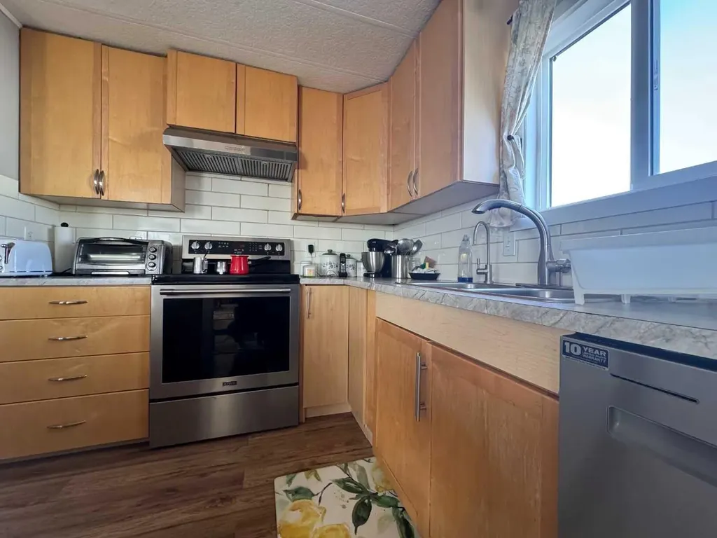 2715 Westside Drive W Lethbridge AB T1J 4M9