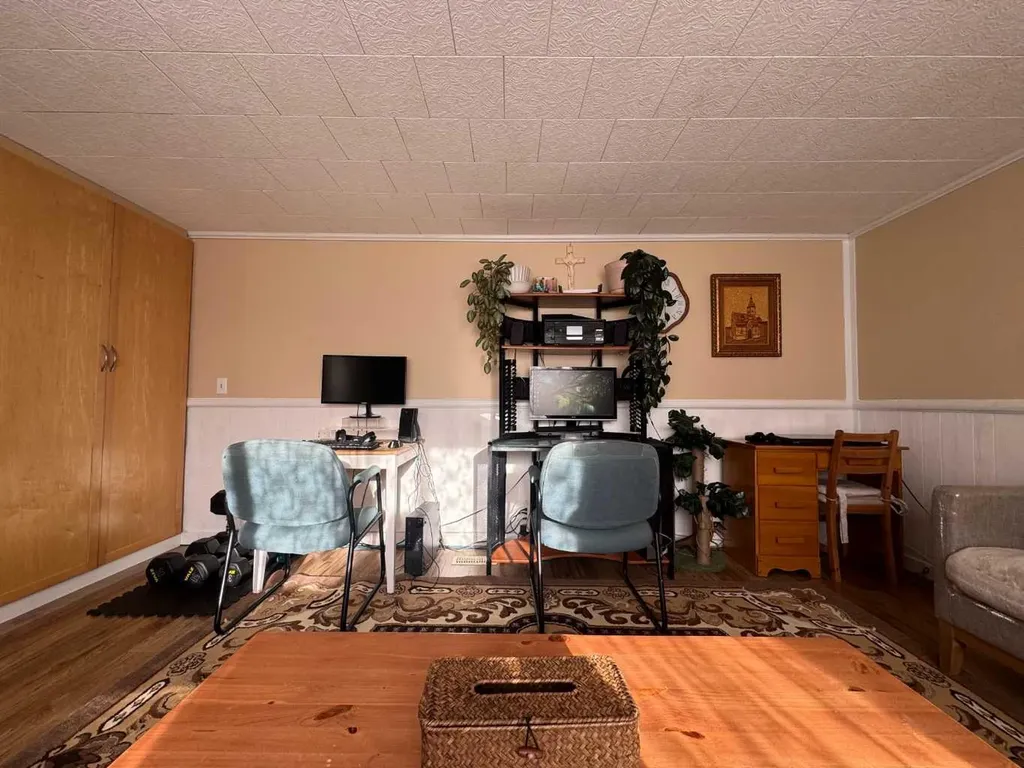 2715 Westside Drive W Lethbridge AB T1J 4M9