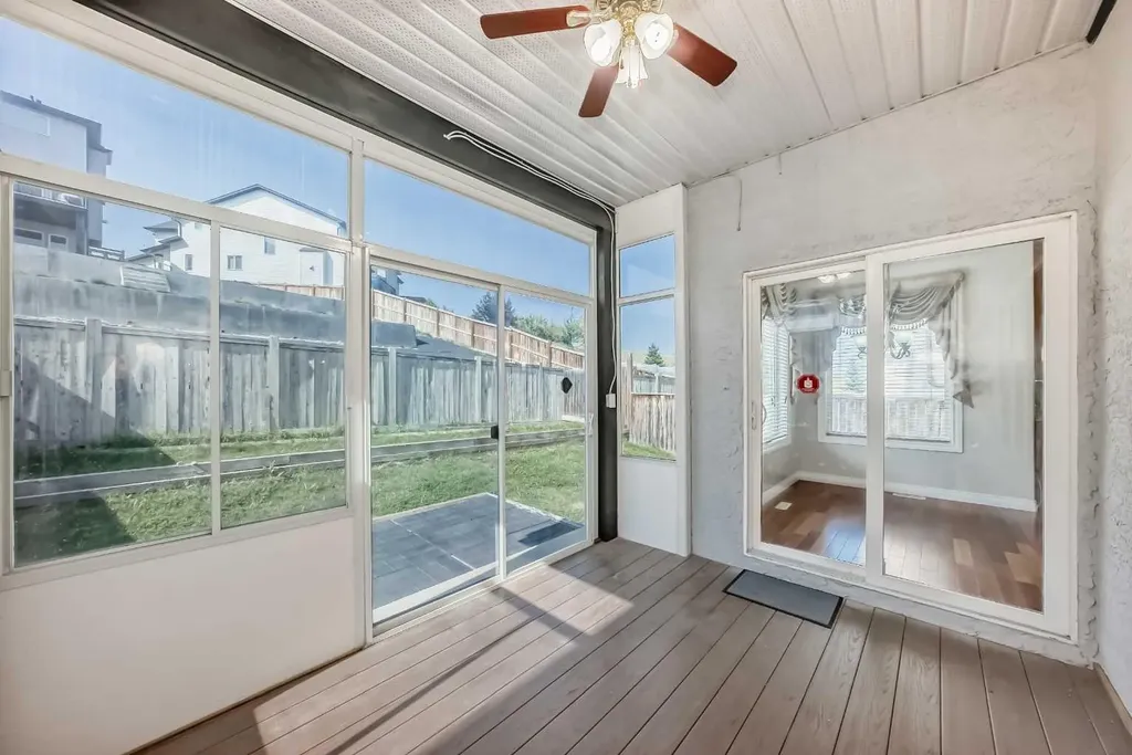 87 Sherwood Circle NW Calgary AB T3R1R3