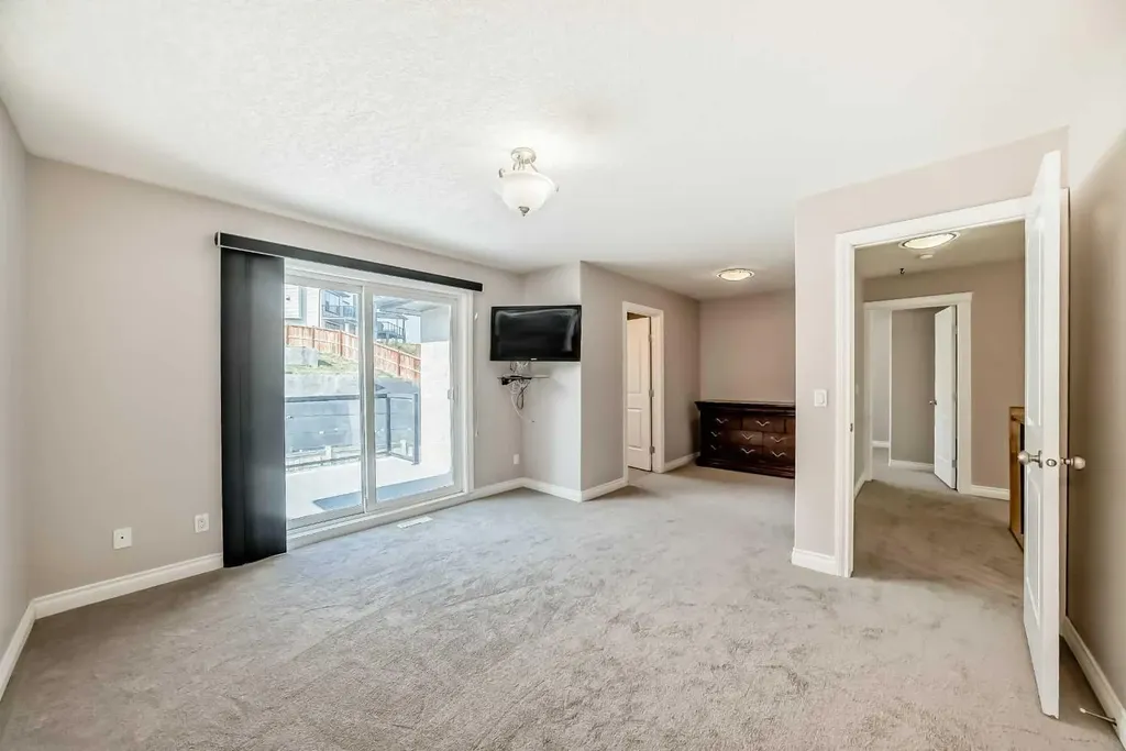 87 Sherwood Circle NW Calgary AB T3R1R3