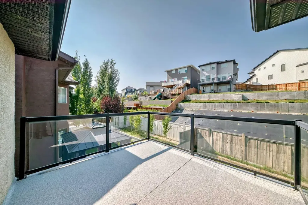 87 Sherwood Circle NW Calgary AB T3R1R3