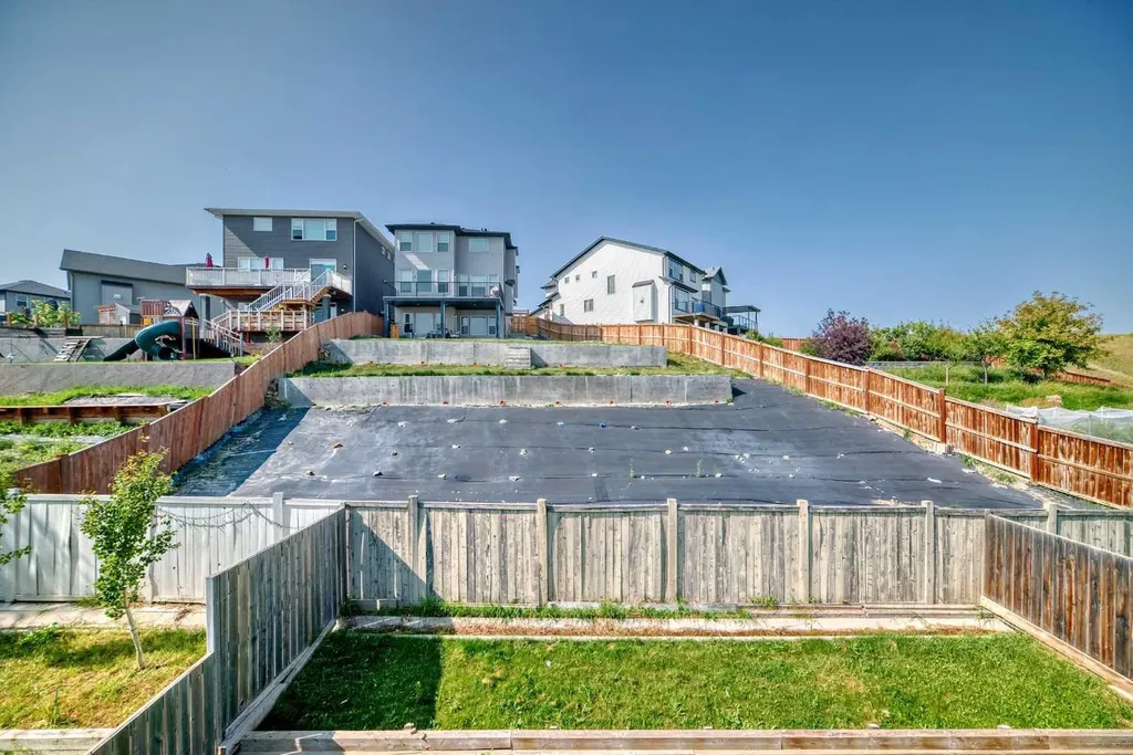 87 Sherwood Circle NW Calgary AB T3R1R3