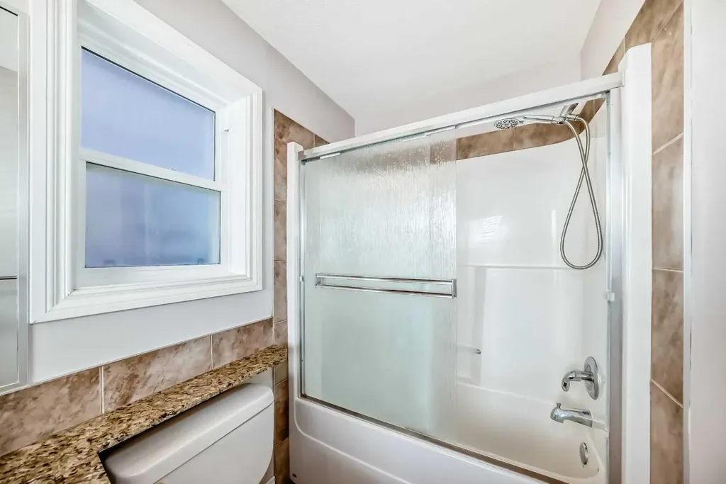87 Sherwood Circle NW Calgary AB T3R1R3