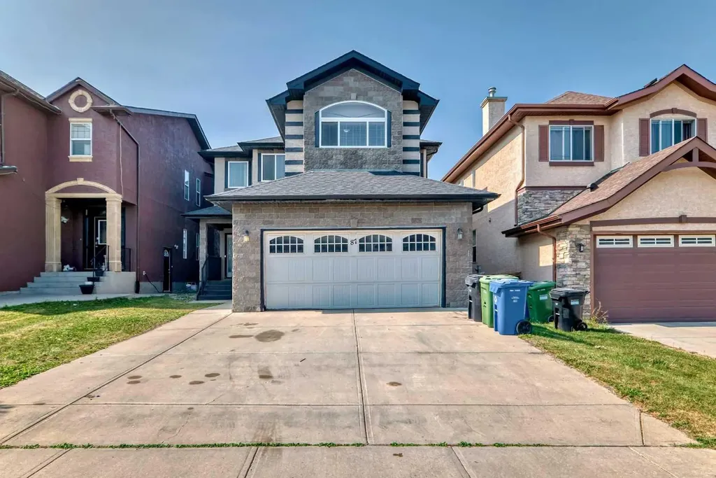 87 Sherwood Circle NW Calgary AB T3R1R3