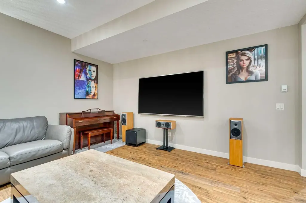 215 Patton Court SW Calgary AB T2V 5G4