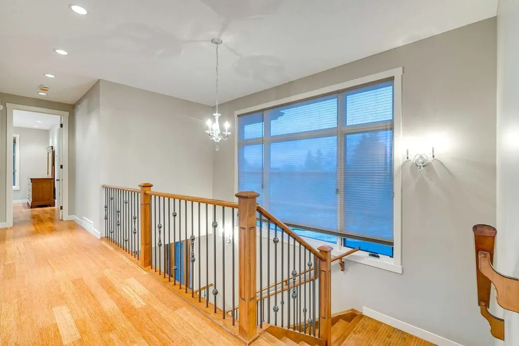215 Patton Court SW Calgary AB T2V 5G4