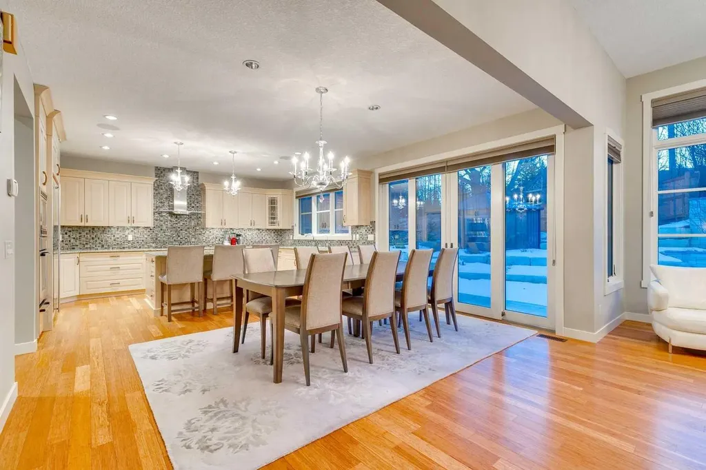 215 Patton Court SW Calgary AB T2V 5G4