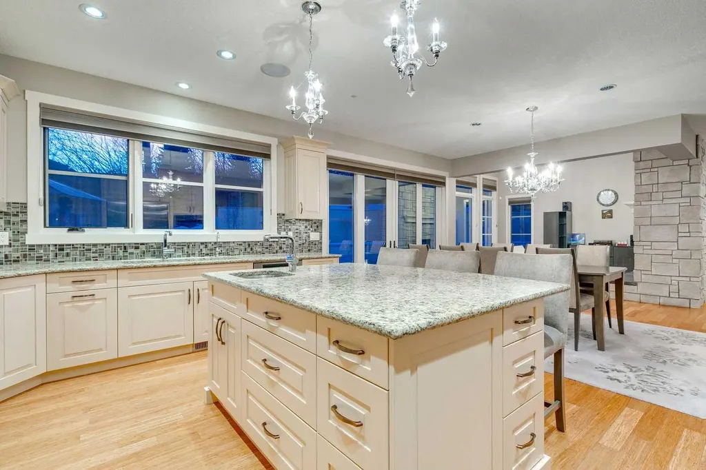 215 Patton Court SW Calgary AB T2V 5G4